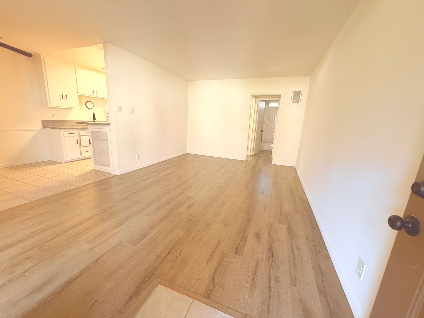 Pasadena Apartment: 405 N Marengo Ave.