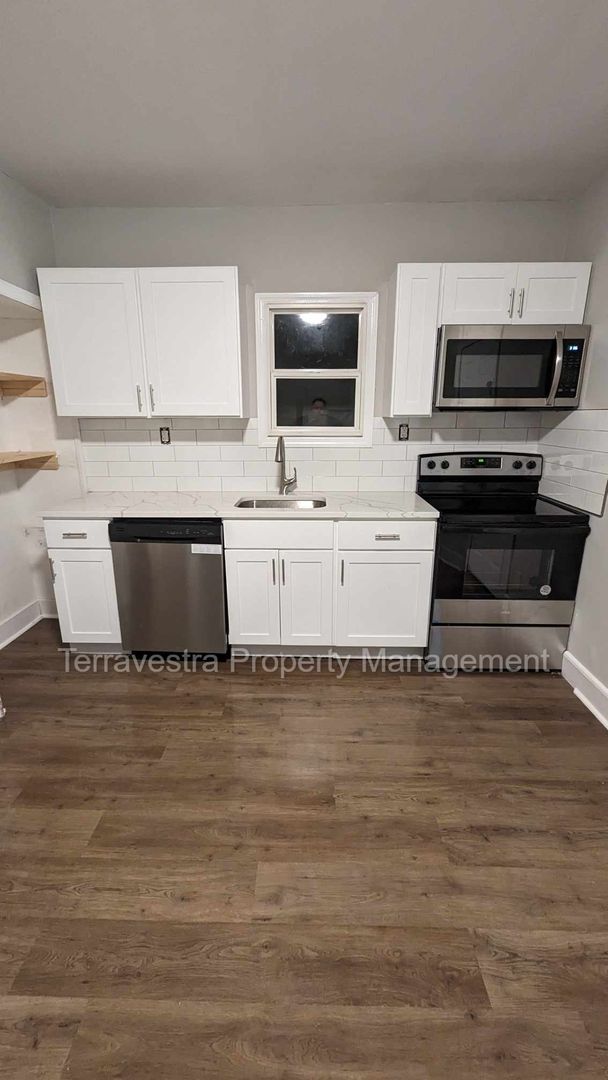 Millville House: 330 E Broad Street