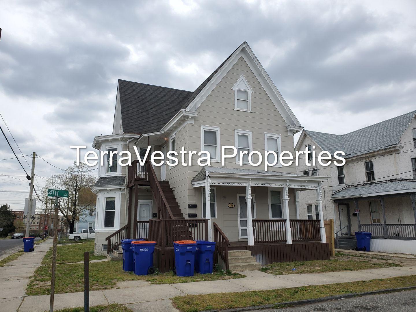 Millville Apartment: 238 S 4th St