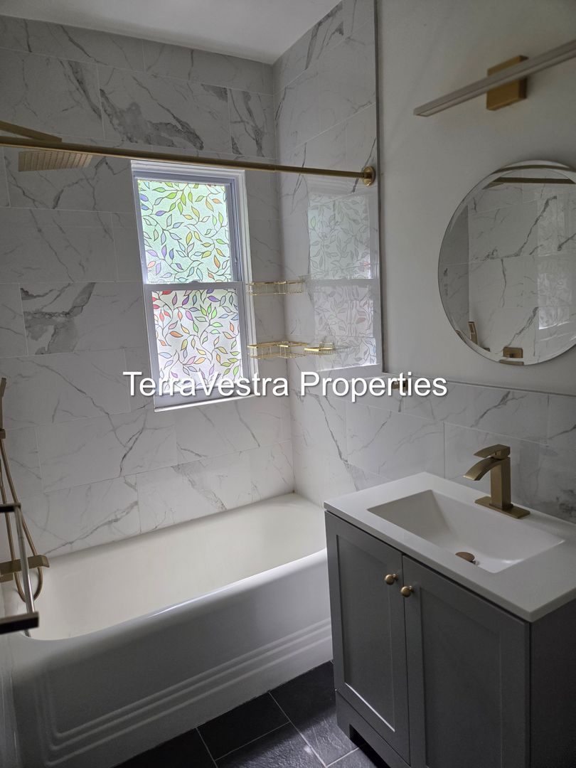 Collingswood Apartment: 28 West Madison Avenue