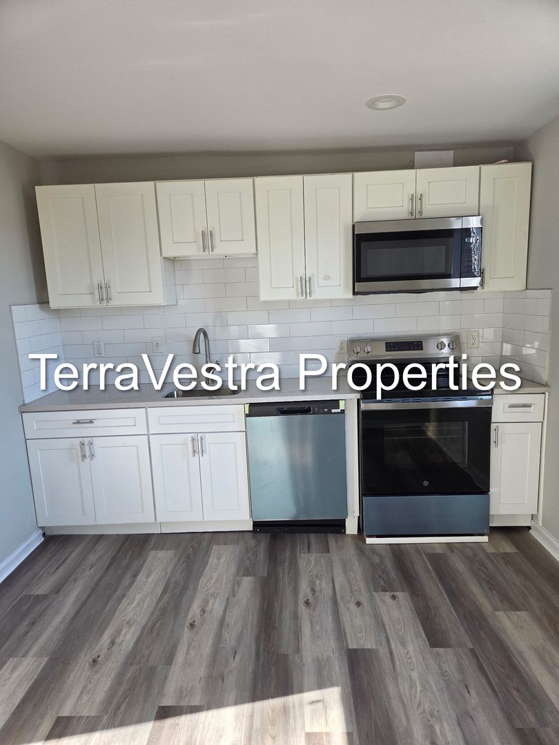 Millville Apartment: 711 N 3rd Street