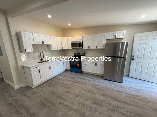 Newly Remodeled 2 Bed in Salem! Eligible for $500 Security Deposit.
