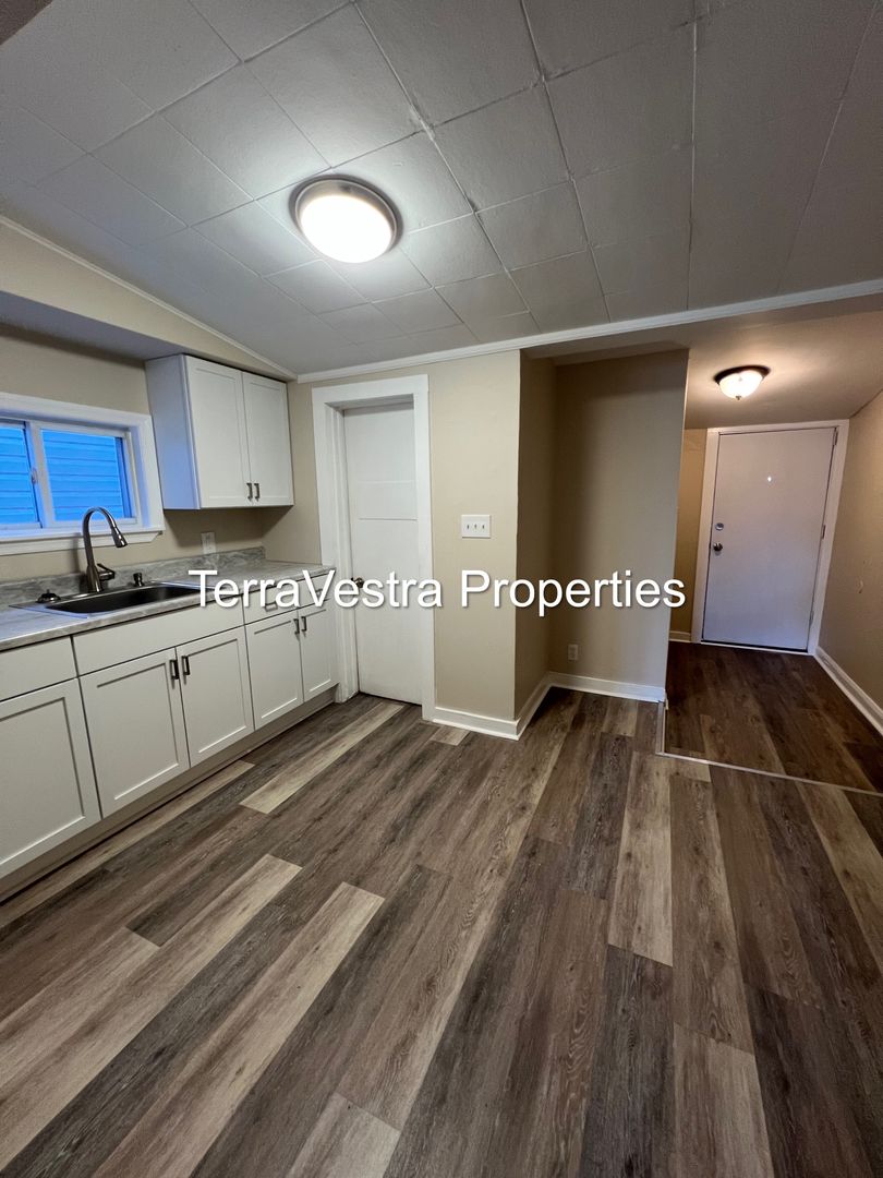 Millville House: 1012 Archer Street