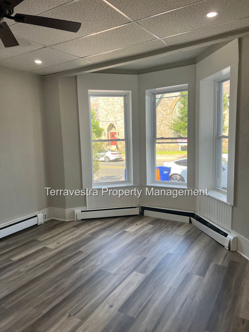 Millville Apartment: 118 N 2nd Street