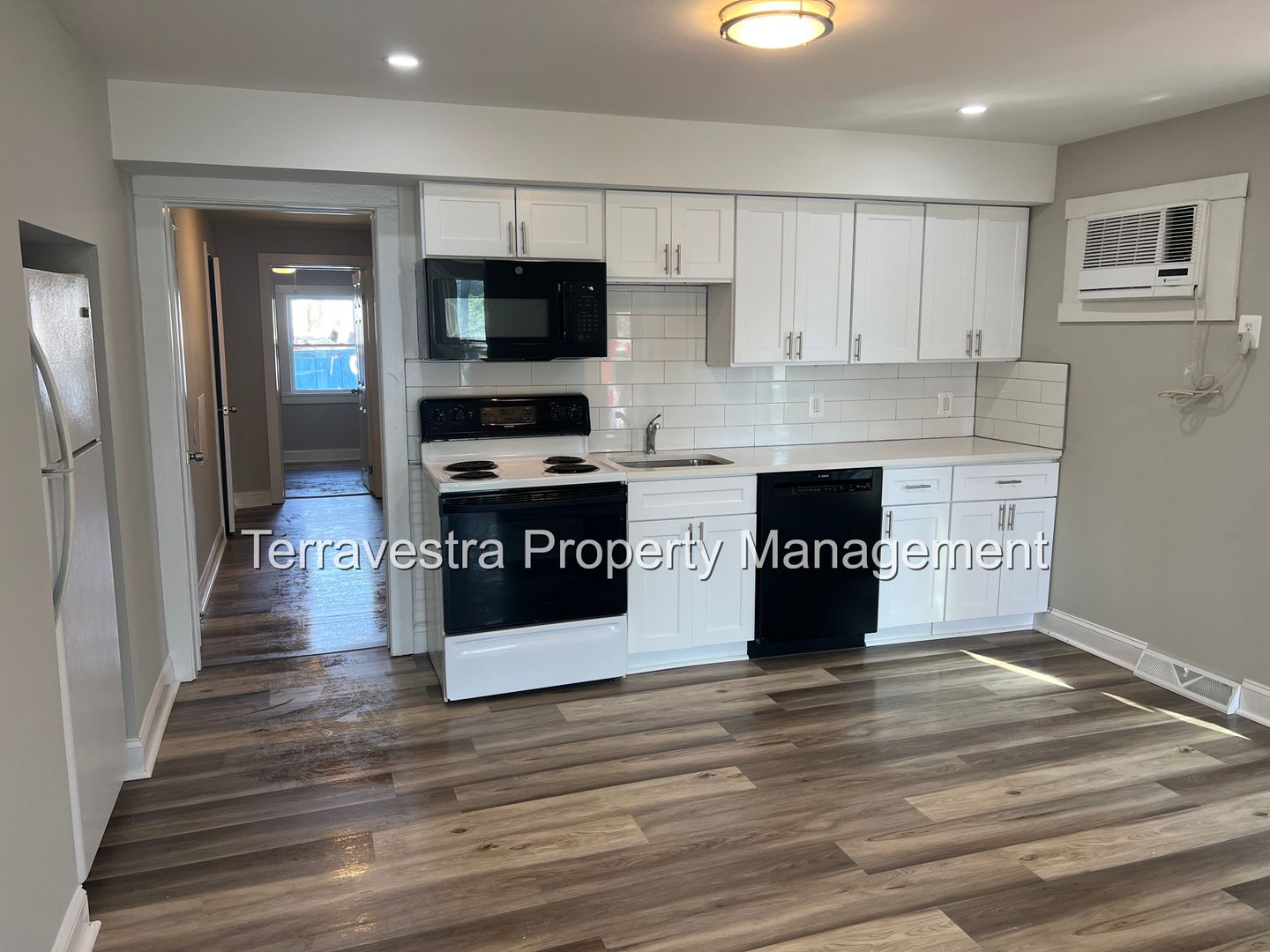 Millville Apartment: 719-721 N 2nd St