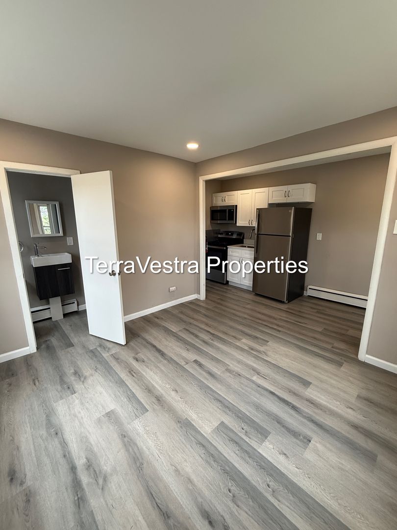 Greenwhich Township Apartment: 41-43 Oak Street