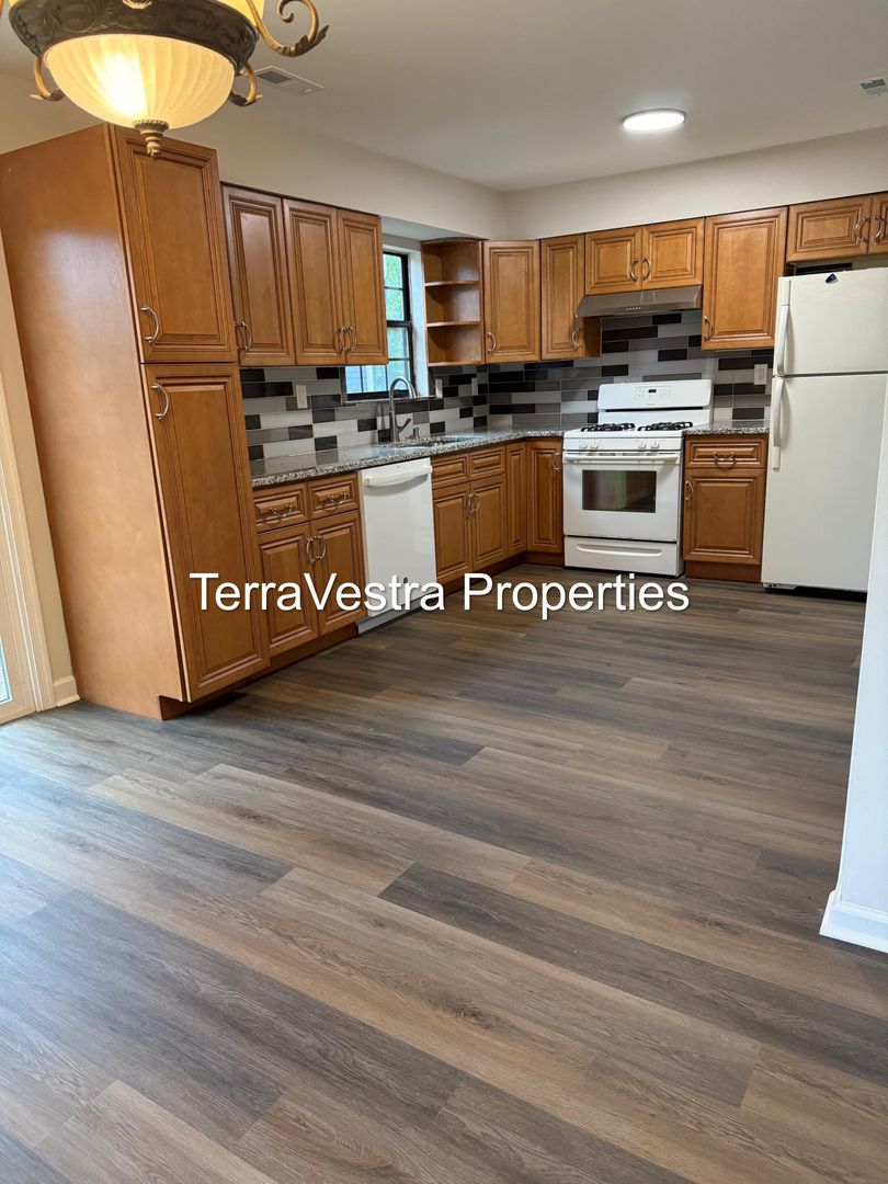 Sicklerville Apartment: 2853-2855 Erial Road