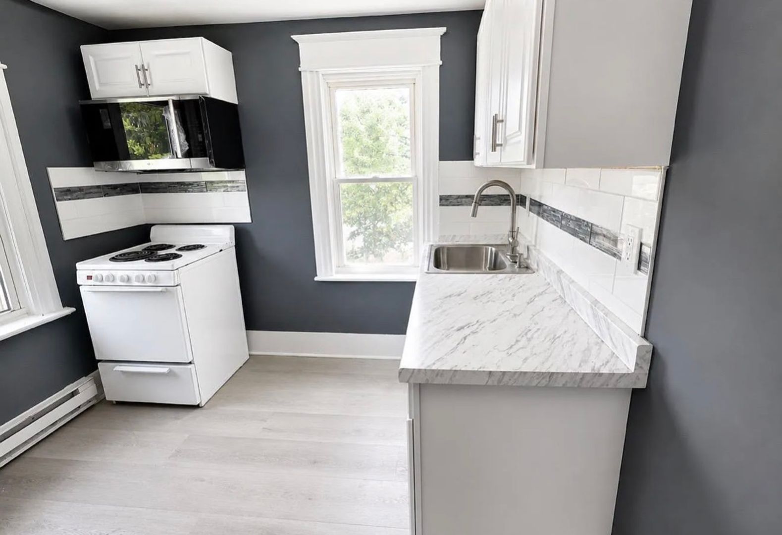 Paulsboro Apartment: 437 West Broad Street