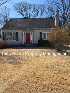 Now Showing for 2027-2028 School Year Glassboro 4 Bed 2.5 Bath – photo 1