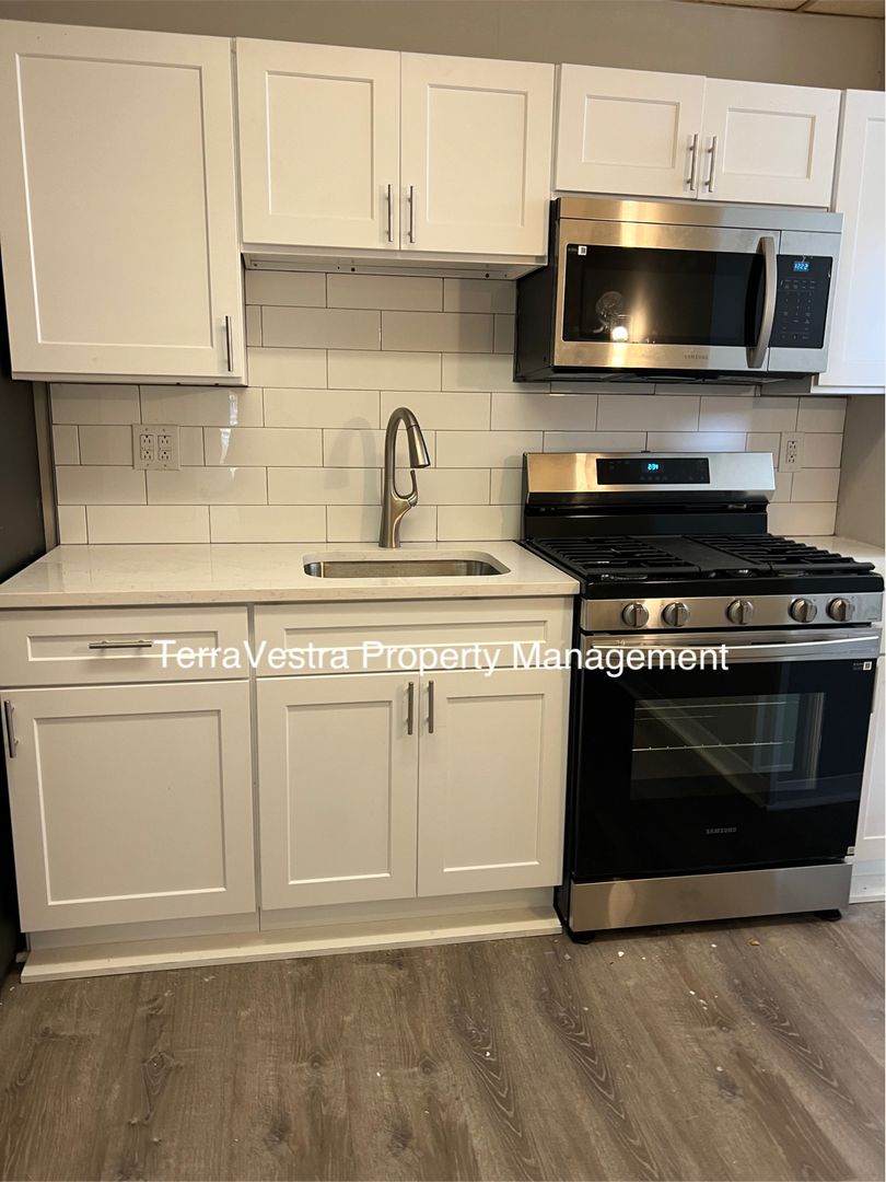 Westville Apartment: 215 Maple Ave