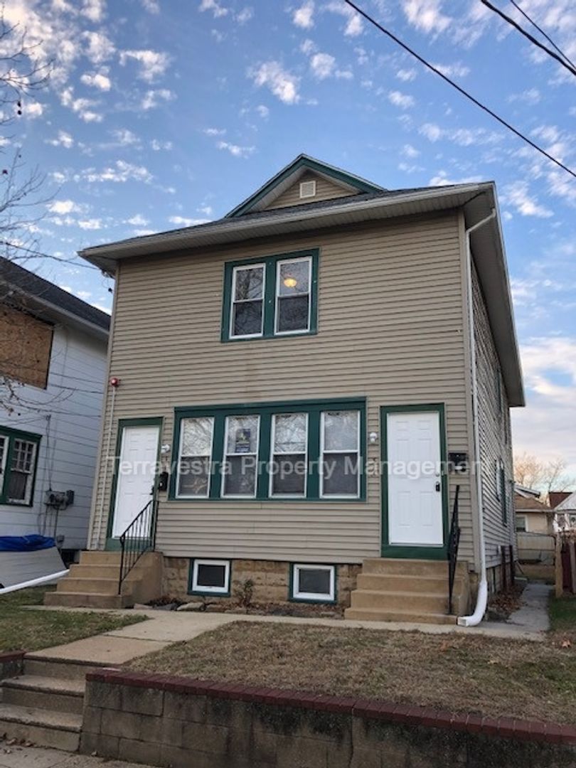 Gloucester City Apartment: 31 Lane Ave