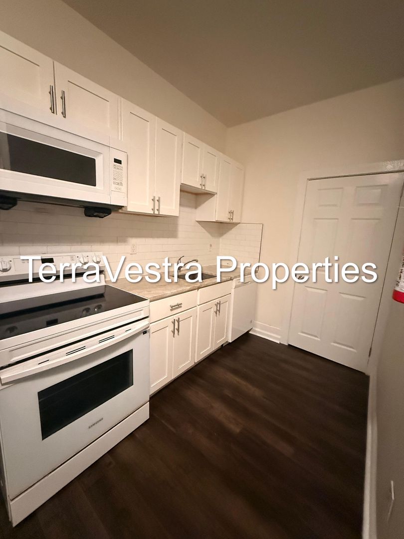 Bridgeton Apartment: 293-297 N Laurel St