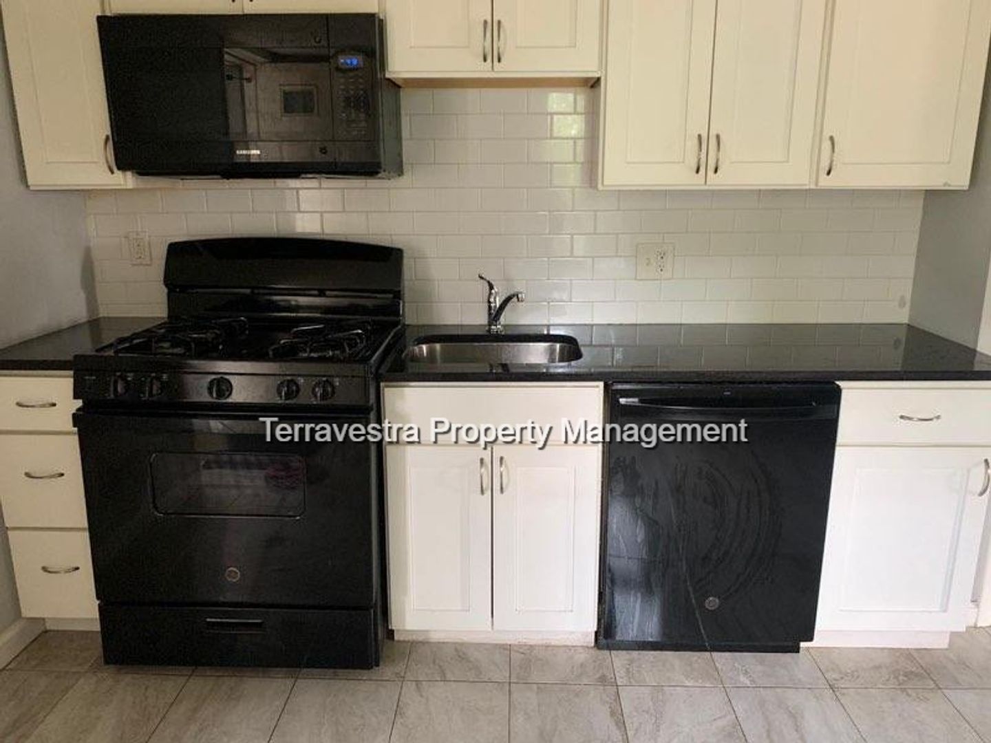 Millville Apartment: 719-721 N 2nd St