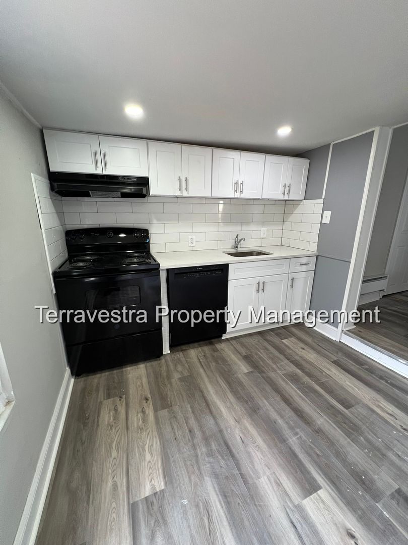 Millville Apartment: 509 N 4th St