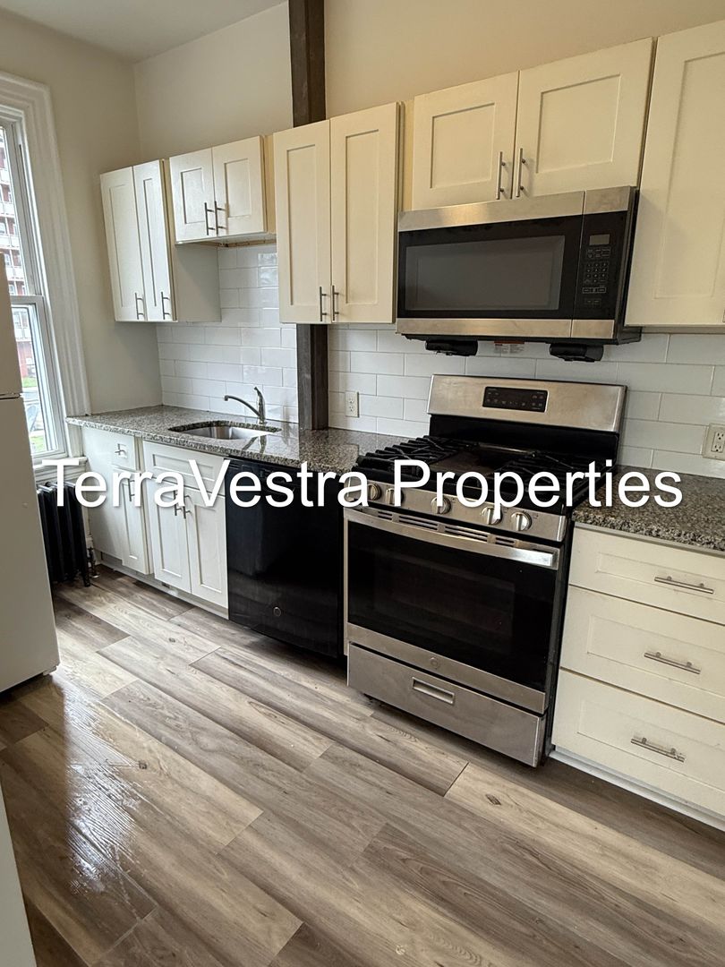 Millville Apartment: 143 S 2nd St
