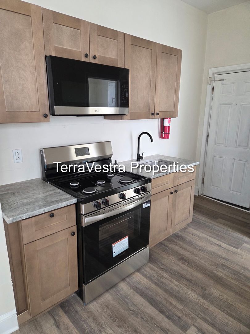 Gloucester City Apartment: 35 South Sussex Street