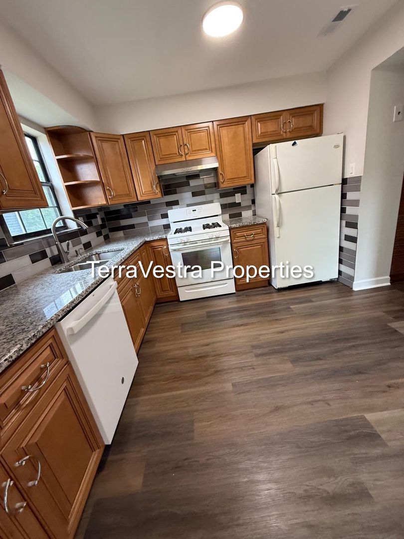 Sicklerville Apartment: 2853-2855 Erial Road