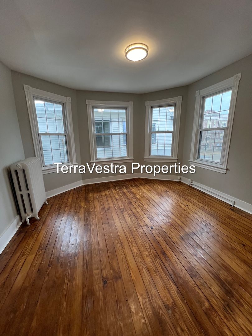 Millville House: 805 Archer Street