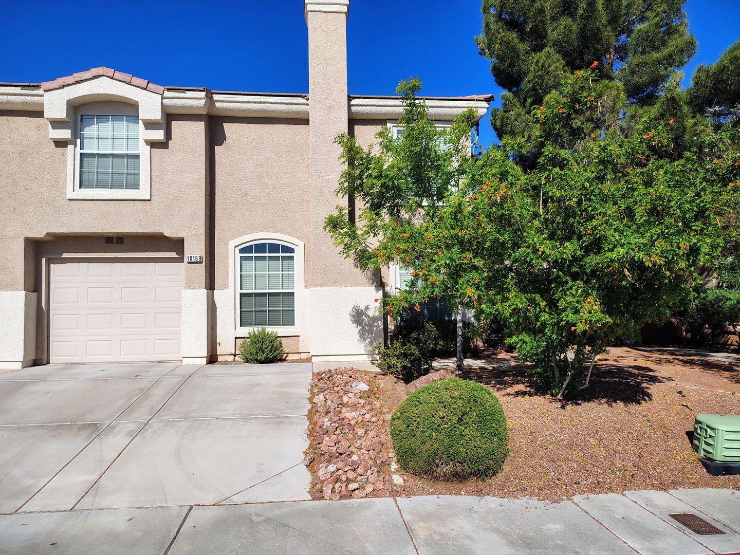 Las Vegas Townhome: 10169 Rolling Tree Street