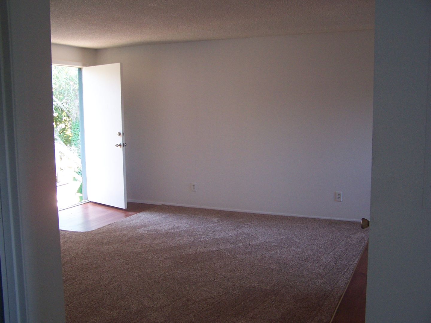 Cottage Grove Apartment: 1004 S. 6th Street - 4plex