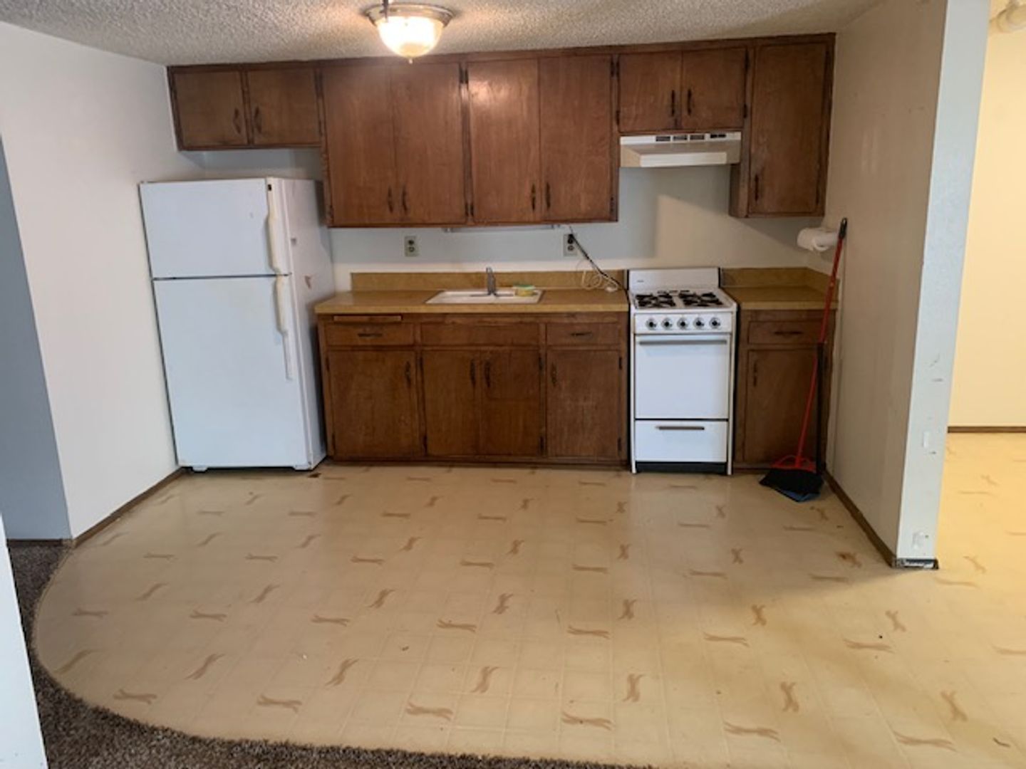 Cottage Grove Apartment: 1721-1723 Highway 99 North 1-43