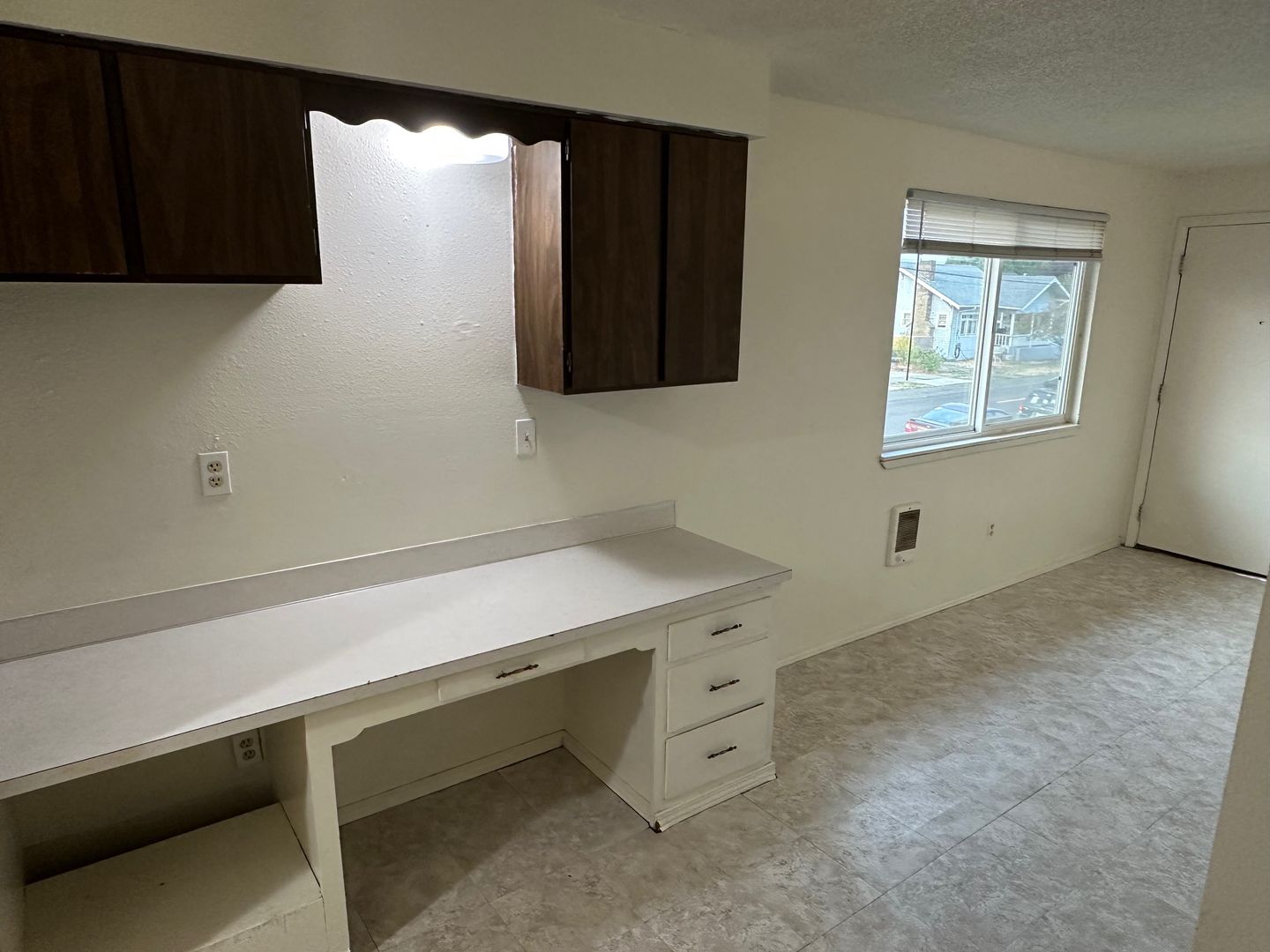 Albany Apartment: 521-563 Madison Street SE