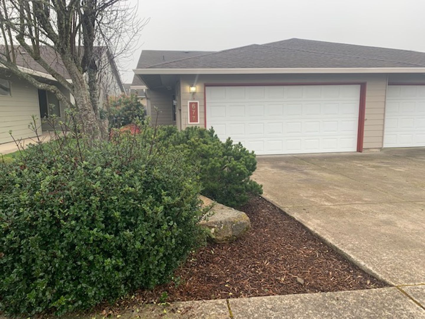 Cottage Grove House: 677 Benjamin Ave