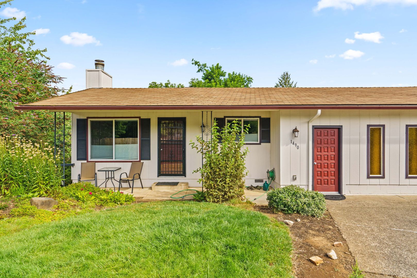 Cottage Grove House: 1490 Carobelle Ct