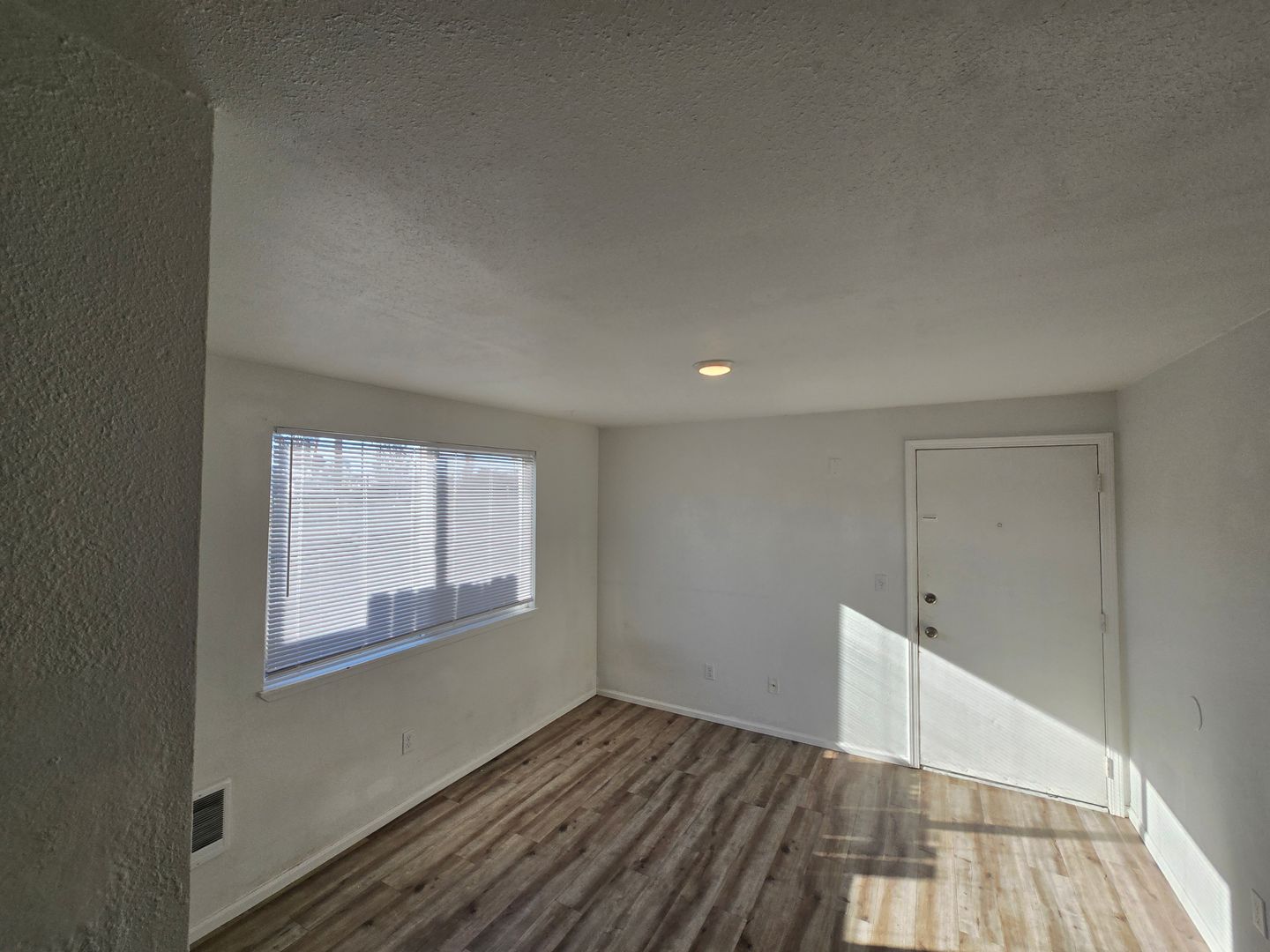 Albany Apartment: 521-563 Madison Street SE