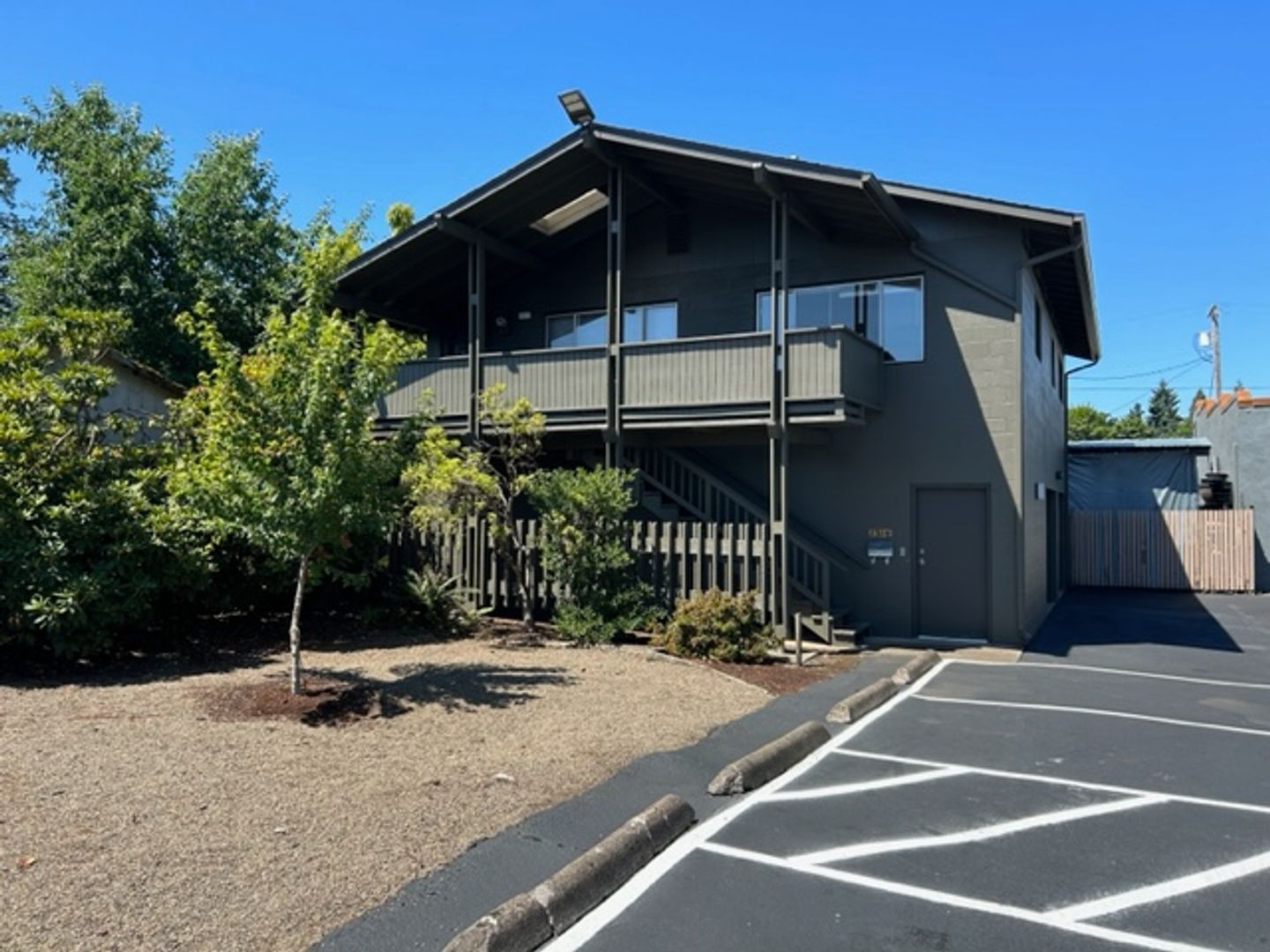 Cottage Grove House: 131 1/2 S. 7th Street