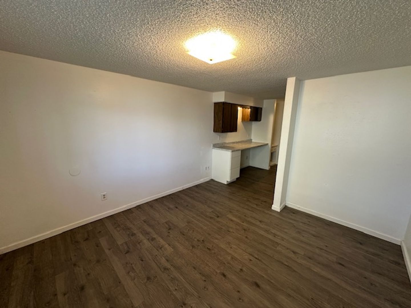 Albany Apartment: 521-563 Madison Street SE