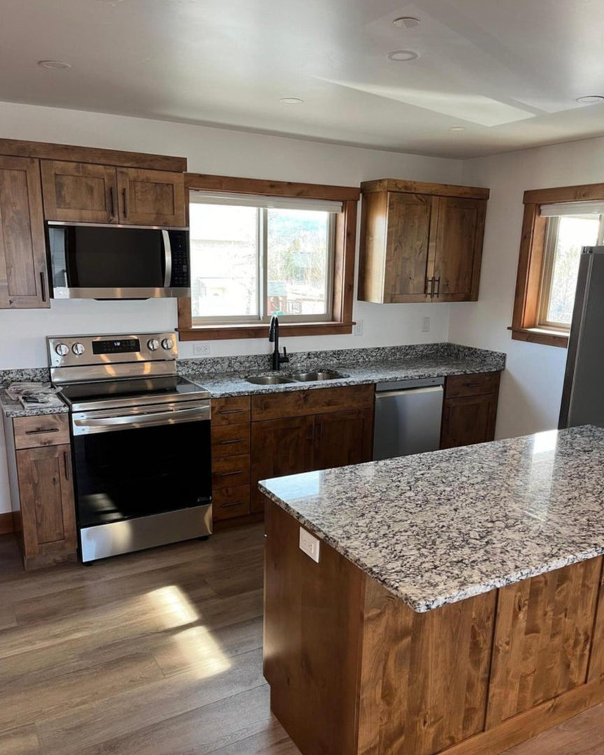 Victor Apartment: 48 Cedron Road