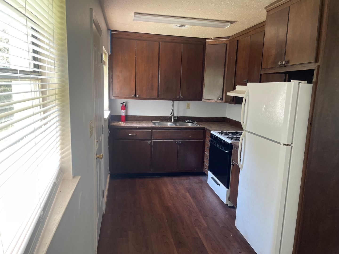 Monroeville Apartment: 530 Cecil Ln