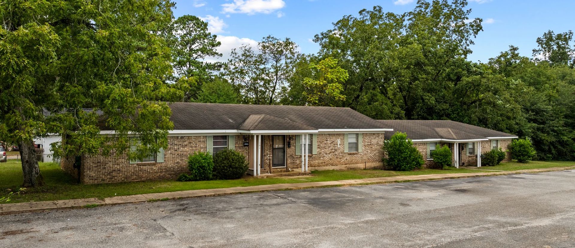 Monroeville Apartment: 292 W. Claiborne Street