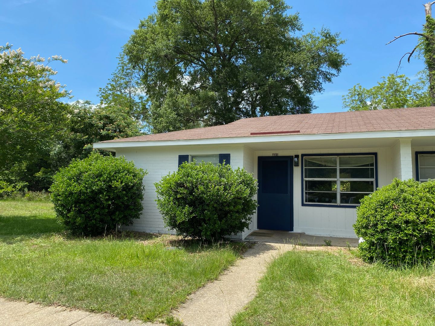 Monroeville Apartment: 530 Cecil Ln