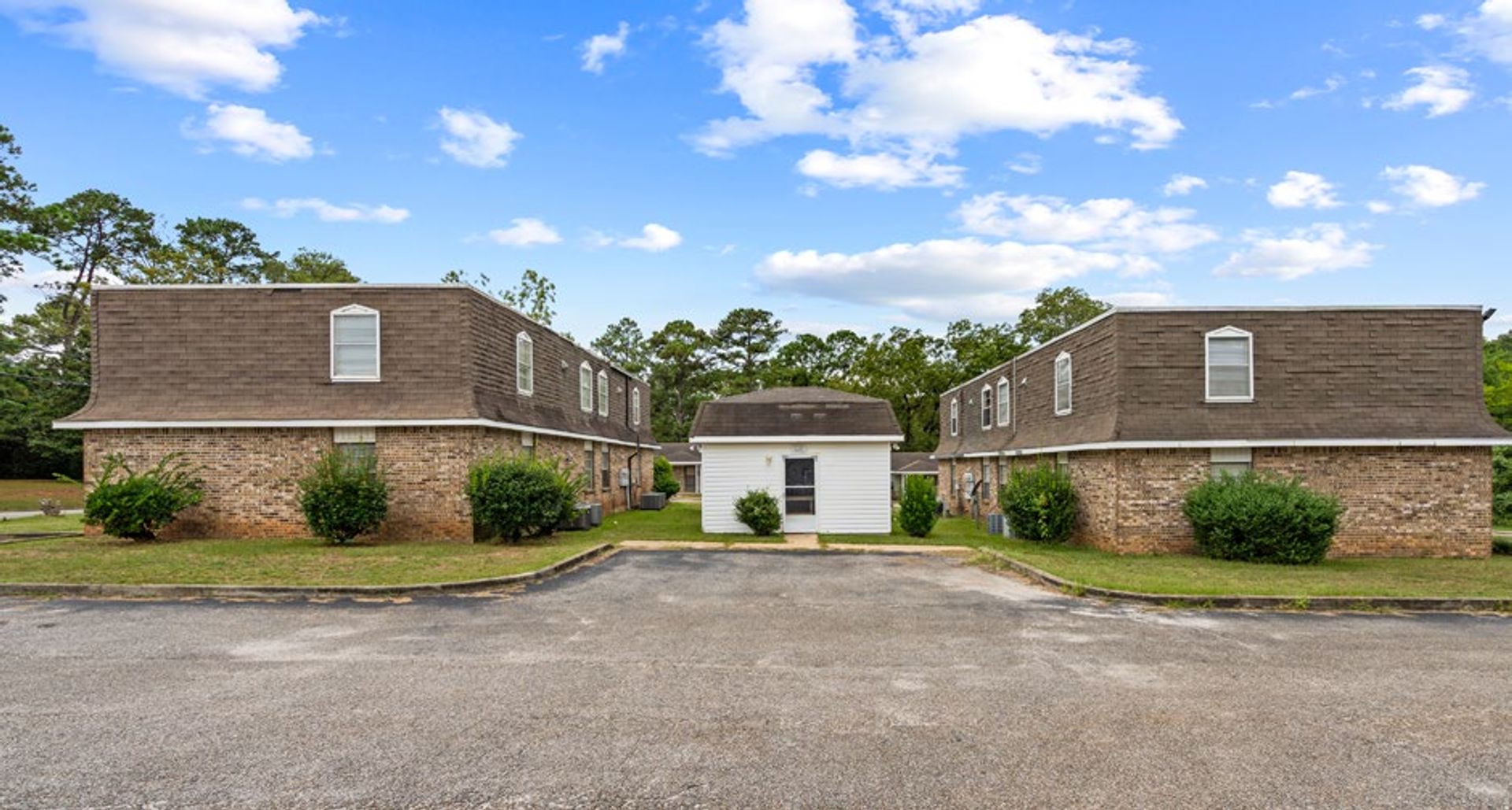 Monroeville Apartment: 292 W. Claiborne Street