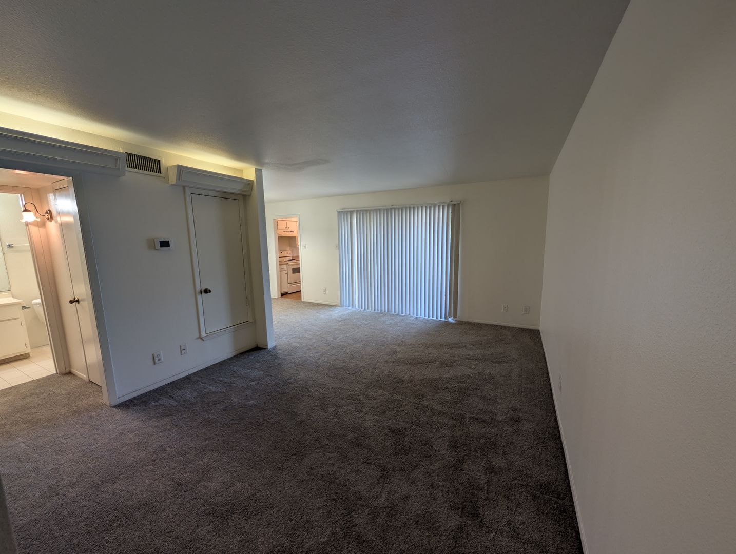 SAN ANTONIO Apartment: 3253 HILLCREST DR