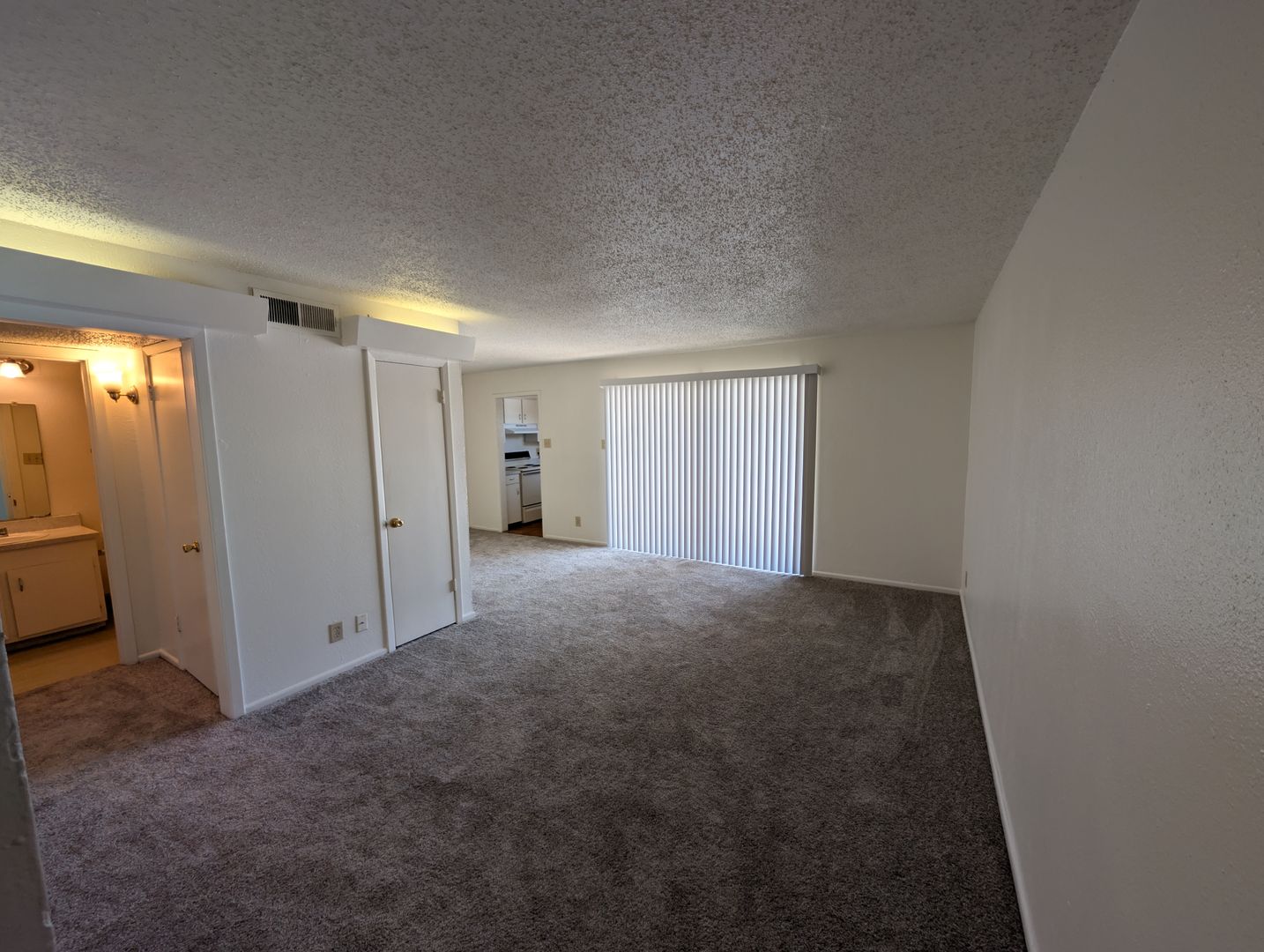 SAN ANTONIO Apartment: 3253 HILLCREST DR