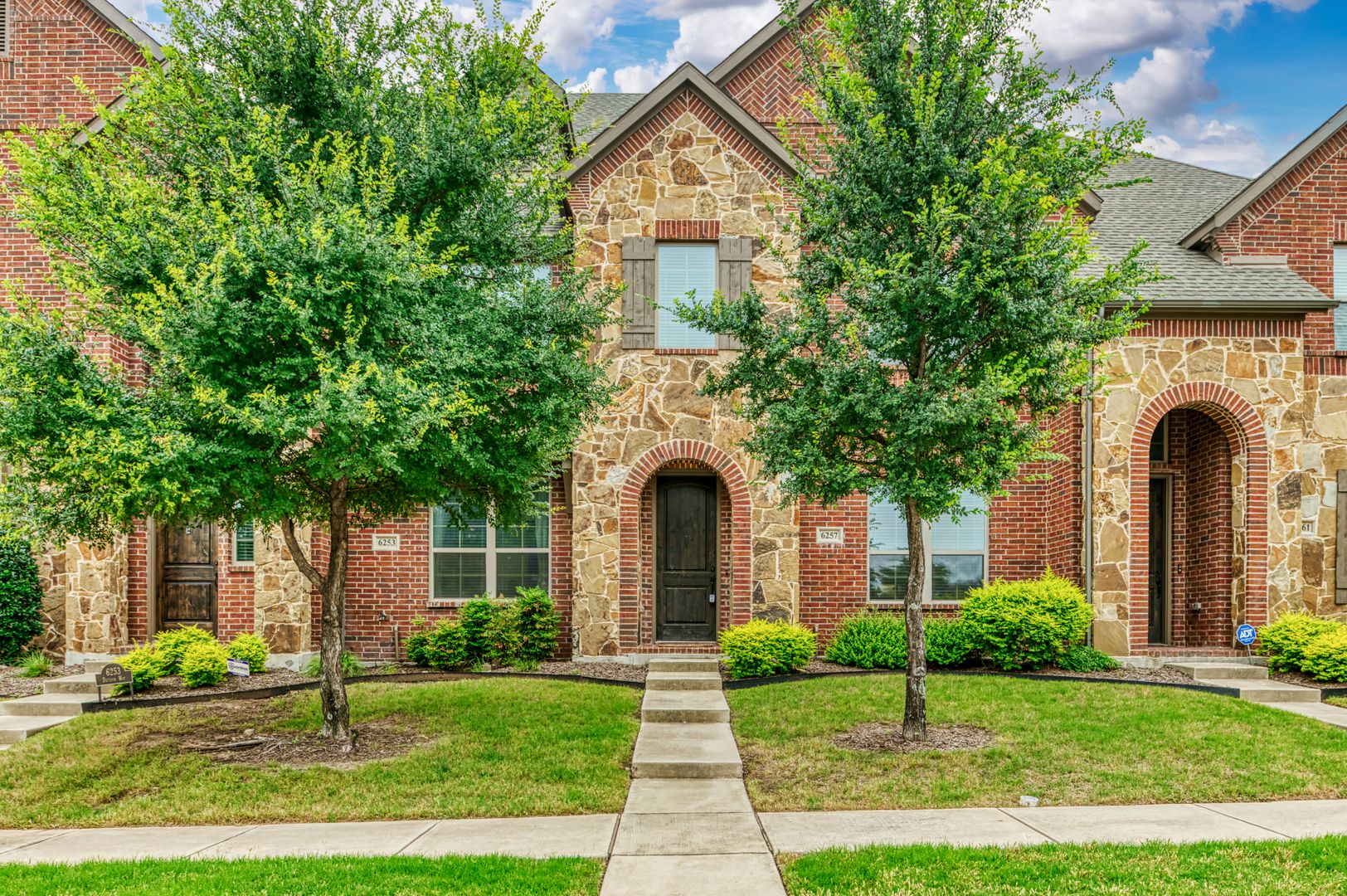 McKinney Townhome: 6257 Davison Wy