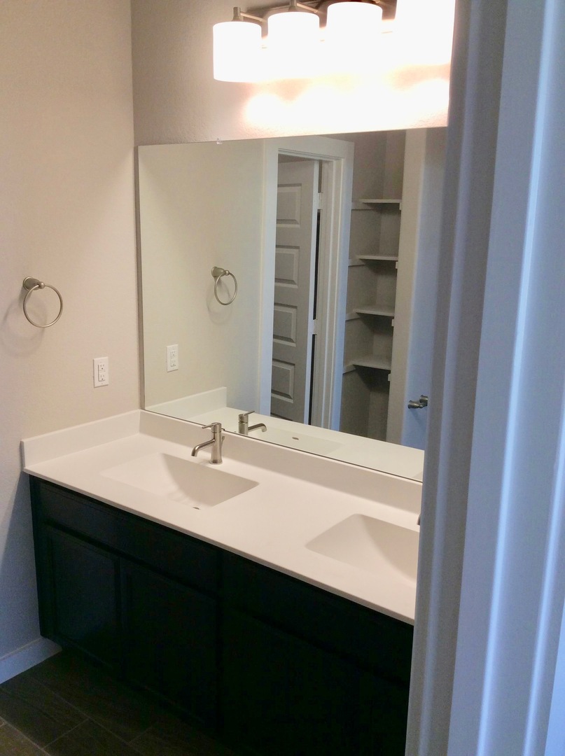 241 Hidden Springs Drive, Bastrop, TX 78602