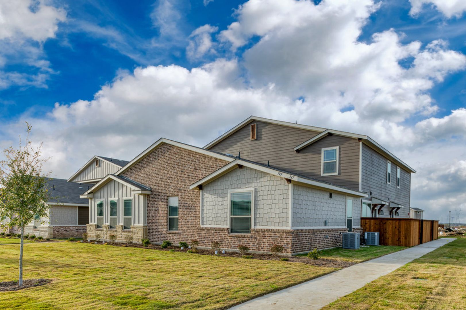 Venus Townhome: 745 Harvest Moon Dr