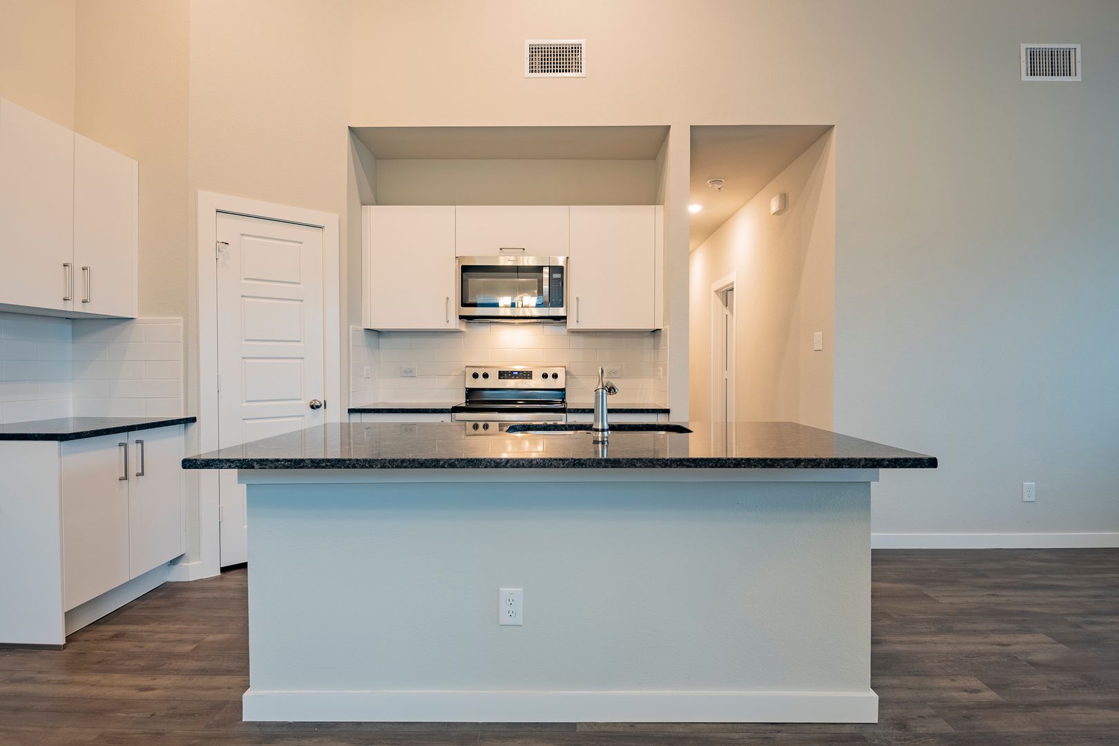 Venus Townhome: 625 Wheatfield Dr