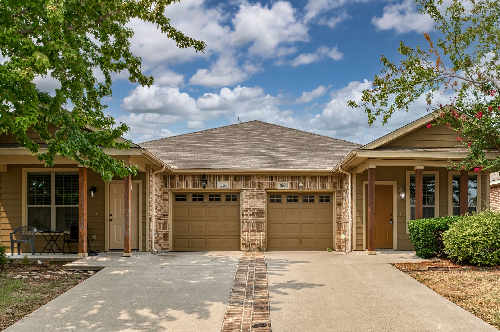 Lavon Townhome: 355 Armstrong Lane