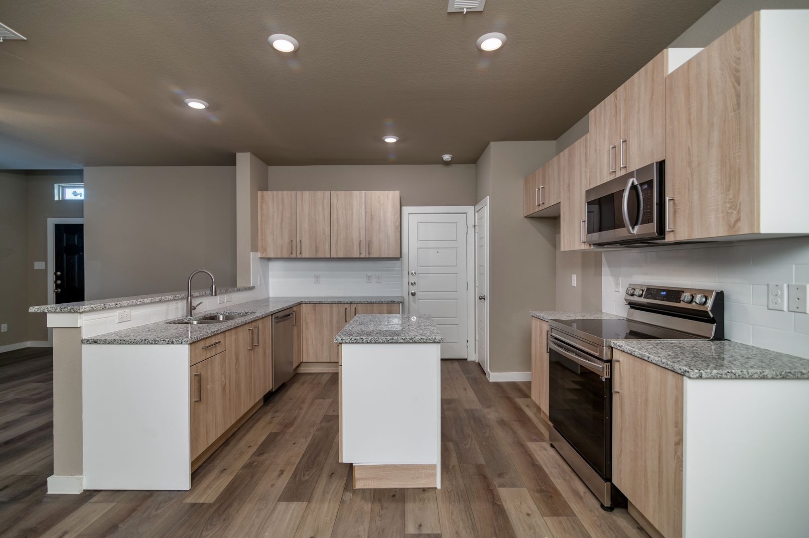 Venus Townhome: 705 Fallow Dr