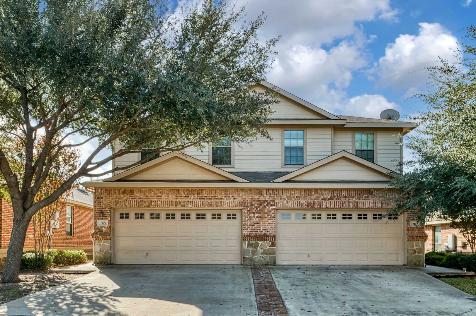 Lavon Townhome: 365 Orbit Drive