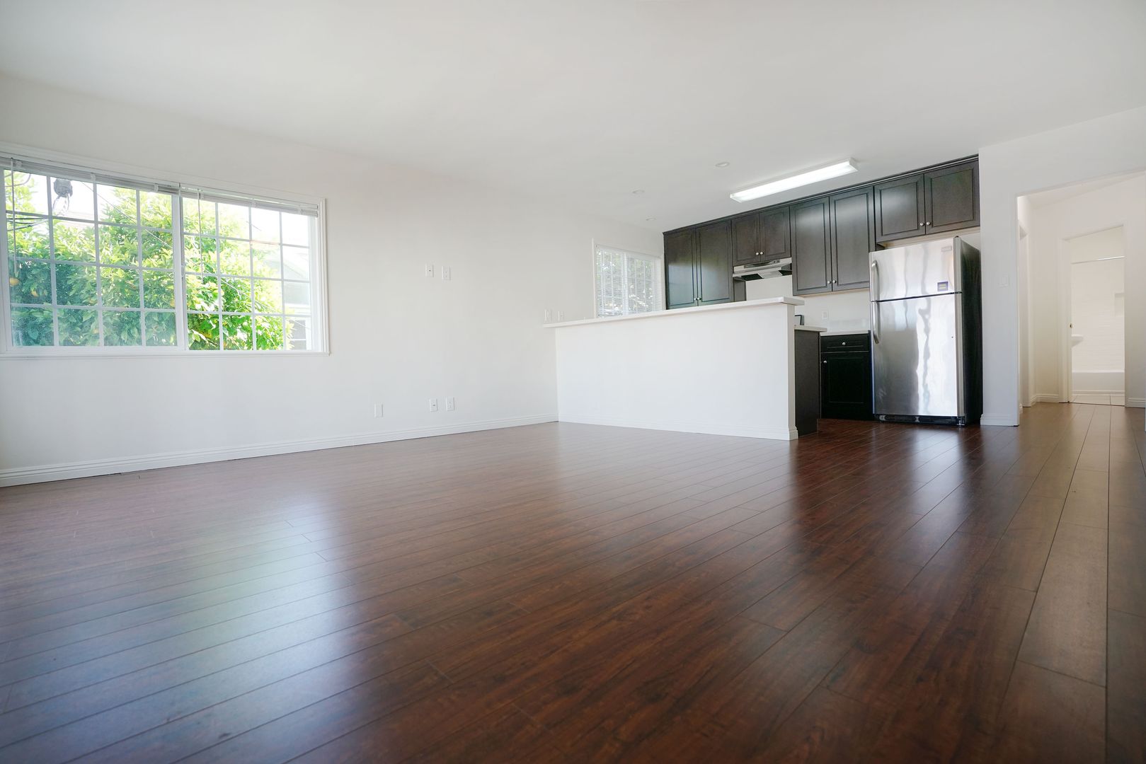 West Hollywood Apartment: 1219 Larrabee Street