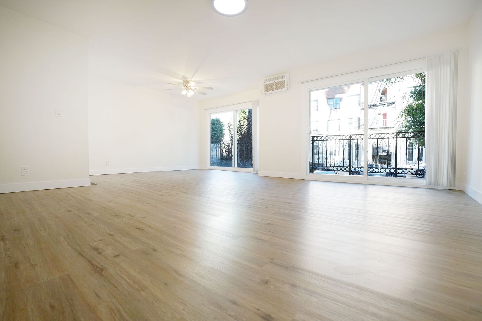 Los Angeles Apartment: 717 S Berendo Street