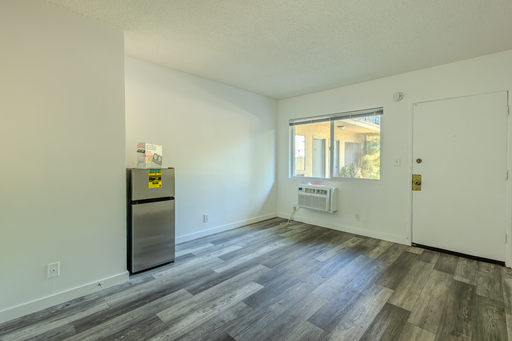 Upgraded Studio Apt in NoHo! – photo 1