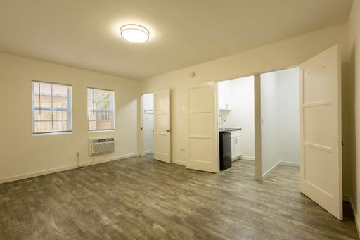 Chic Efficiency Studio Steps from Museum Row – photo 1