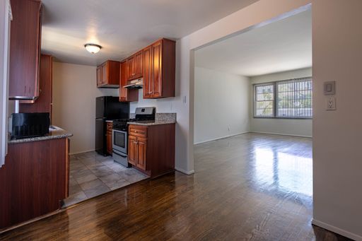Modern Coastal Living in Santa Monica - 1 Bed 1 Bath – photo 1
